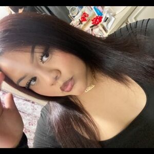 Meet your Posher, Yazlinn